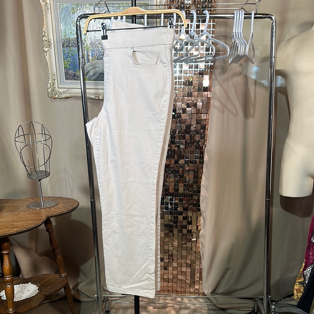 Gloria Vanderbilt All Around Slimming Effect Trousers Relaxed Fit High-Waisted